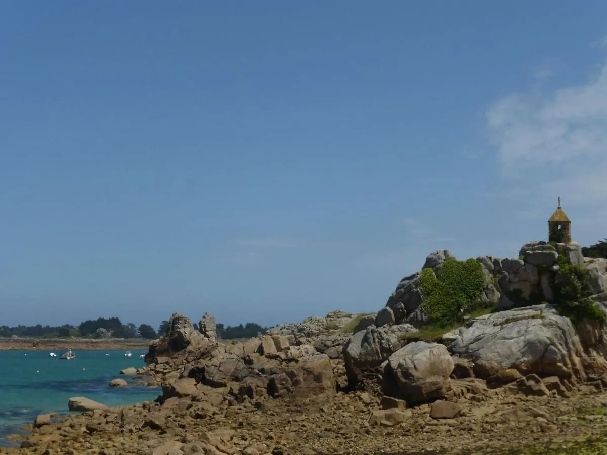 Nice Holiday Home Near The Beach Penvenan 0*,  France